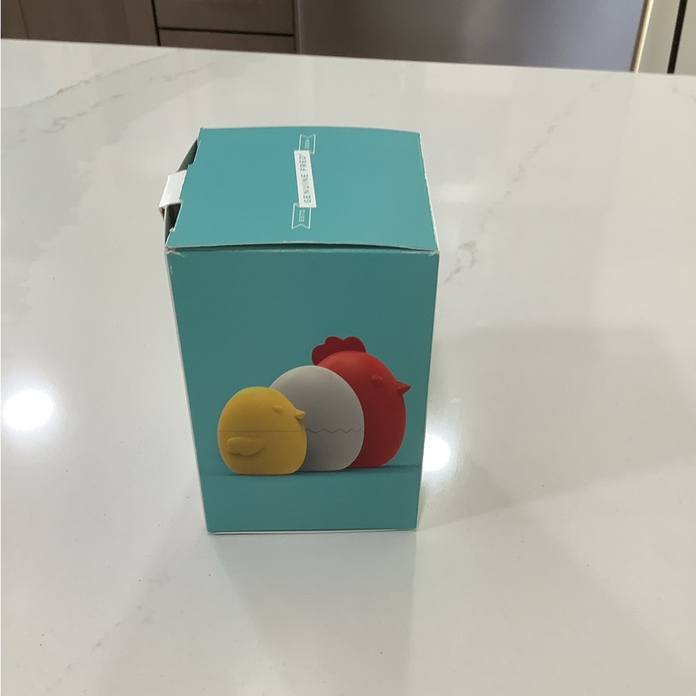 Fred Nested Measuring Cups - Red and Yellow and Grey Bird Design - Picture 5 of 6